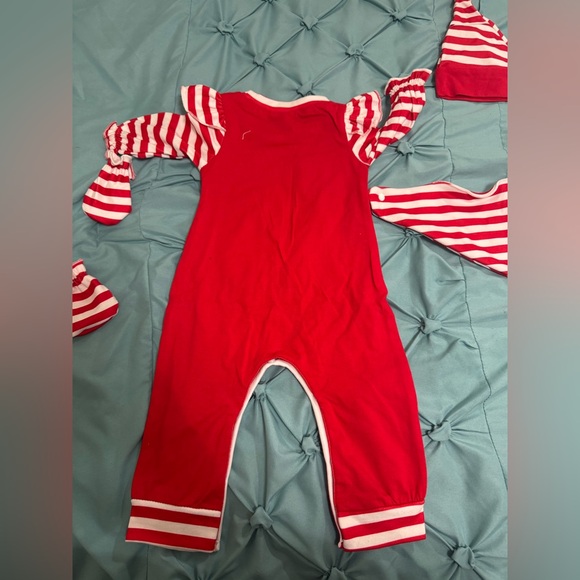 **NEW** Baby Reindeer 4 Piece Set - Picture 4 of 6